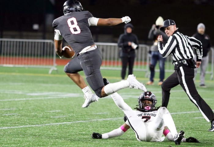 a Tualatin Sherwood 6A Oregon football semifinal November 17 2023 Dan Brood 22